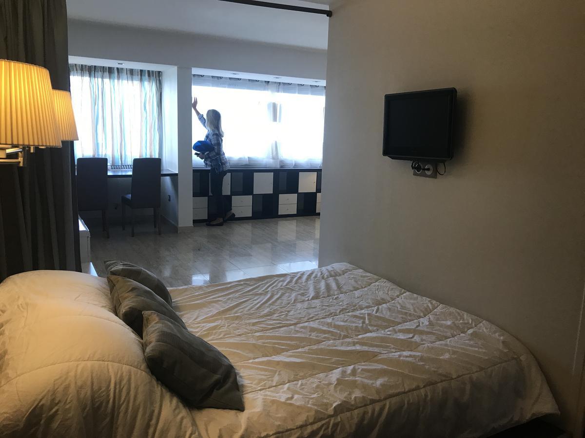 Spacious Modern In Right On The Croisette Near The 688 * Cannes